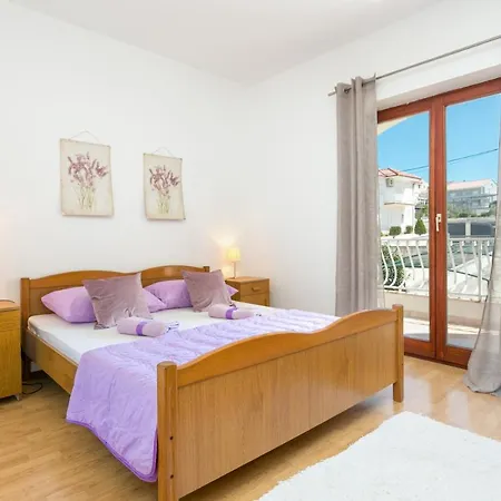 Okrug Gornji 9693a Apartman Trogir