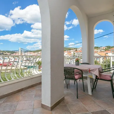 Okrug Gornji 9693a Apartman Trogir